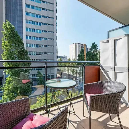 Jie Apartment