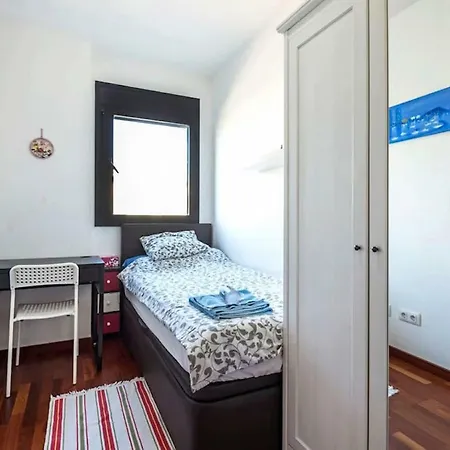 Jie Apartment *